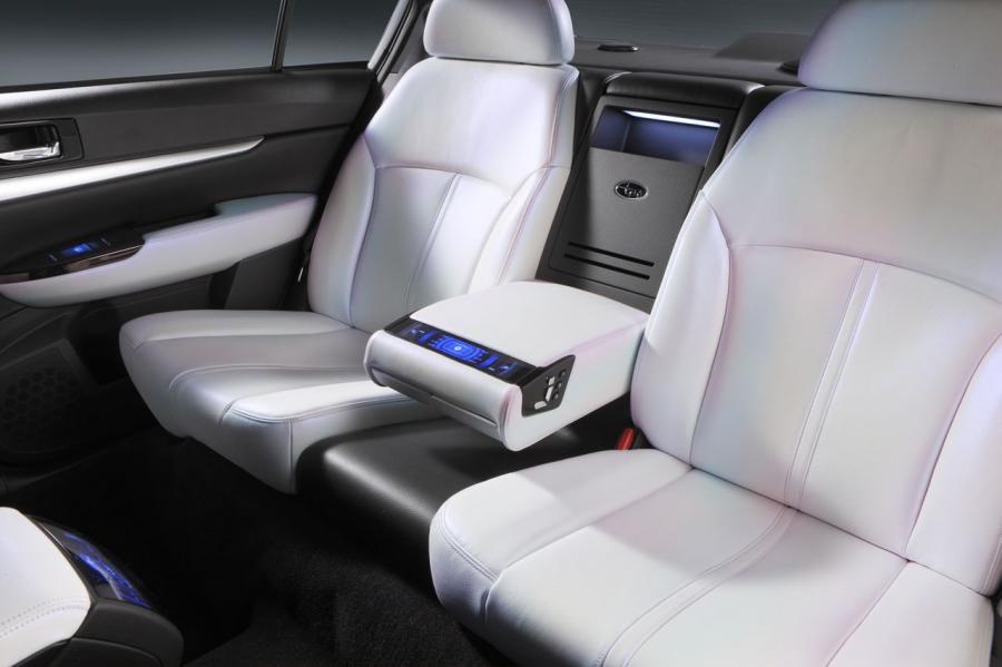  Subaru Legacy Concept 2008 года  (фото 26 из 35)